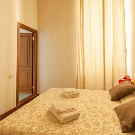 Konukevi Da Elena Roma